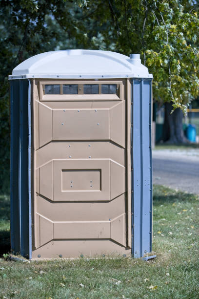 Best Construction site porta potty rental  in Mishicot, WI